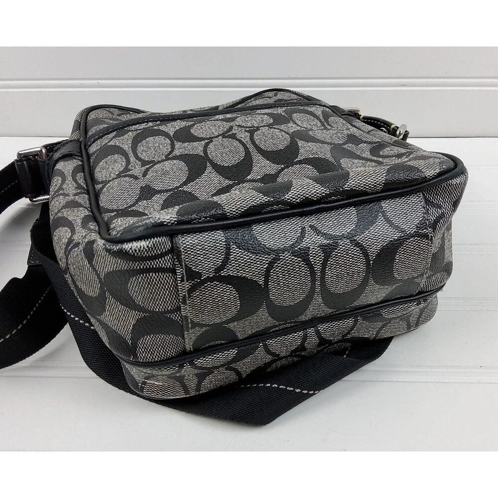 Coach Heritage Stripe Flight Shoulder Bag F70589 Handbag Camera Crossbody Purse